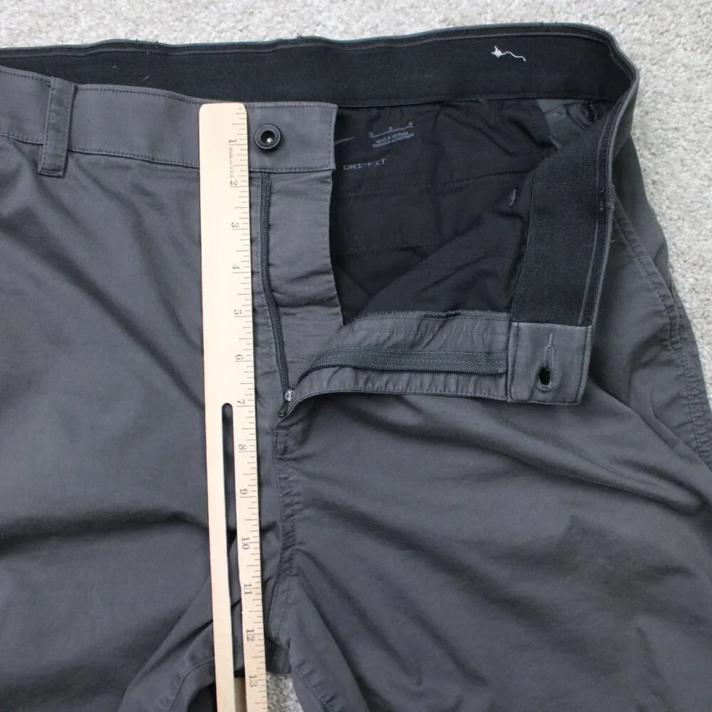 Nike Shorts Mens 36 Gray UV 8